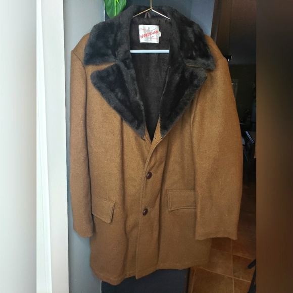 Vintage Distinctive woodsman mens wool fur coat size 44 R - Picture 1 of 7